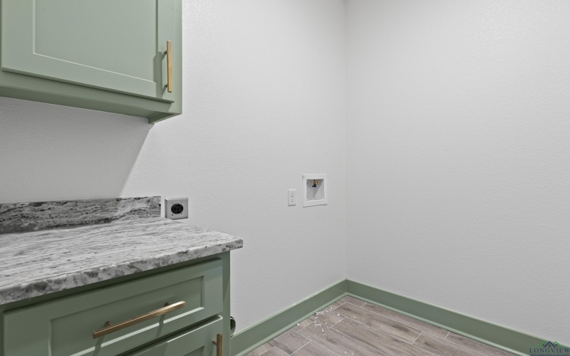 178 BIG OAKS RD, Kilgore, TX 75662, 5 Habitaciones Habitaciones , ,2 BañosBaños,Residential,En Venta,178 BIG OAKS RD,20252479