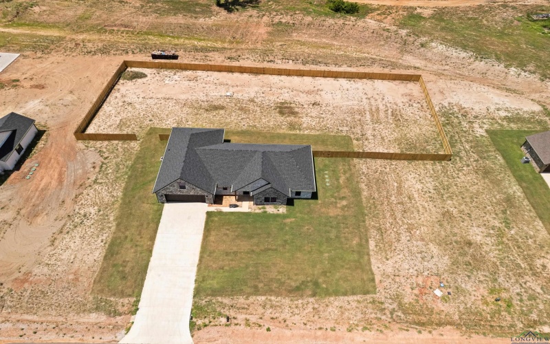 178 BIG OAKS RD, Kilgore, TX 75662, 5 Habitaciones Habitaciones , ,2 BañosBaños,Residential,En Venta,178 BIG OAKS RD,20252479