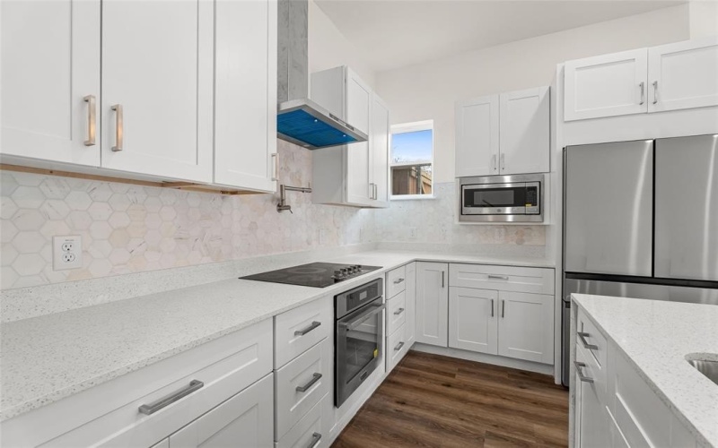 400 S Henderson Avenue, Dallas, TX 75223, 4 Bedrooms Bedrooms, ,5 BathroomsBathrooms,Residential,For Sale,400 S Henderson Avenue,0,21124624