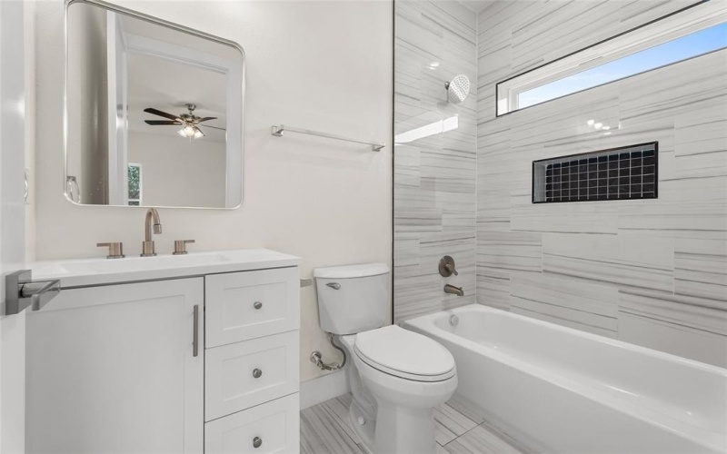 400 S Henderson Avenue, Dallas, TX 75223, 4 Bedrooms Bedrooms, ,5 BathroomsBathrooms,Residential,For Sale,400 S Henderson Avenue,0,21124624