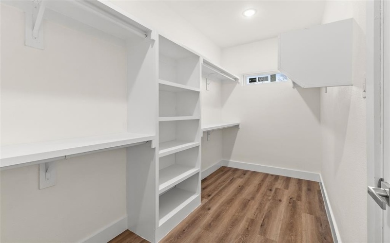 400 S Henderson Avenue, Dallas, TX 75223, 4 Bedrooms Bedrooms, ,5 BathroomsBathrooms,Residential,For Sale,400 S Henderson Avenue,0,21124624