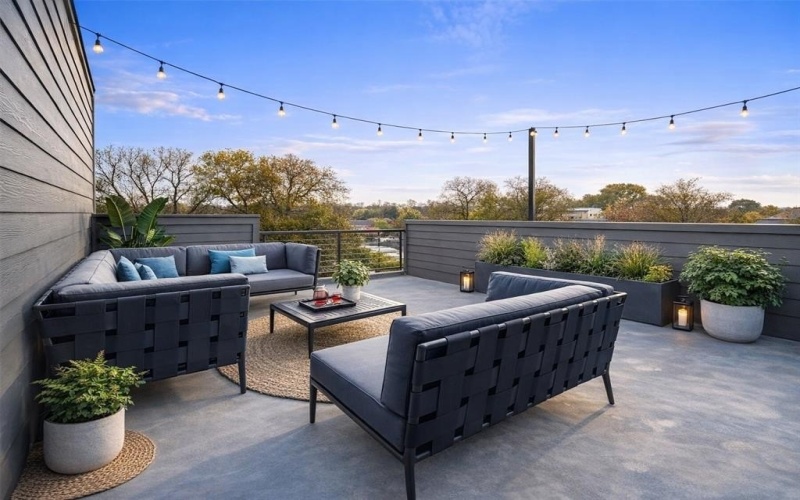 400 S Henderson Avenue, Dallas, TX 75223, 4 Bedrooms Bedrooms, ,5 BathroomsBathrooms,Residential,For Sale,400 S Henderson Avenue,0,21124624