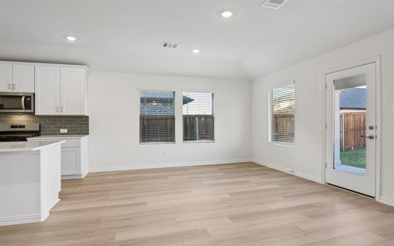 700 London Town Lane, Princeton, TX 75071, 4 Bedrooms Bedrooms, ,3 BathroomsBathrooms,Residential,For Sale,700 London Town Lane,0,21126364