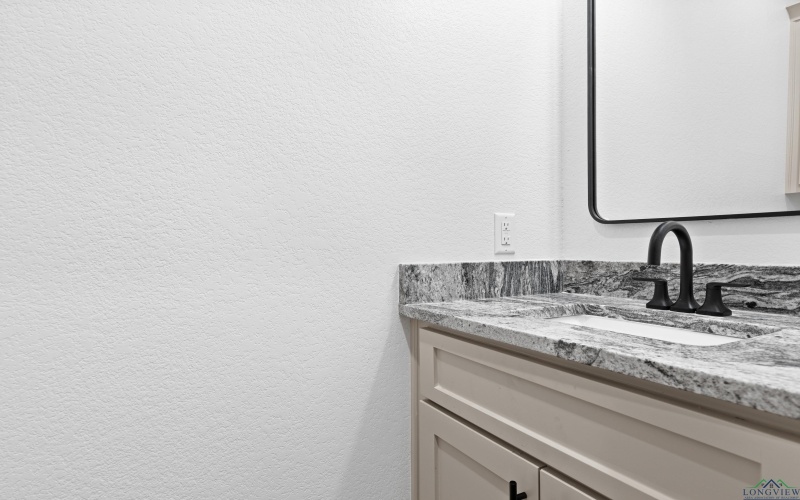 142 BIG OAKS RD, Kilgore, TX 75662, 4 Habitaciones Habitaciones , ,2 BañosBaños,Residential,En Venta,142 BIG OAKS RD,20252481
