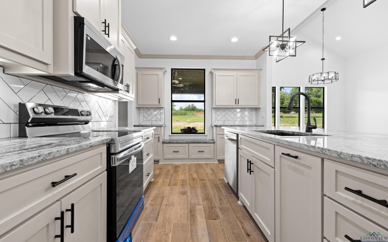 142 BIG OAKS RD, Kilgore, TX 75662, 4 Habitaciones Habitaciones , ,2 BañosBaños,Residential,En Venta,142 BIG OAKS RD,20252481