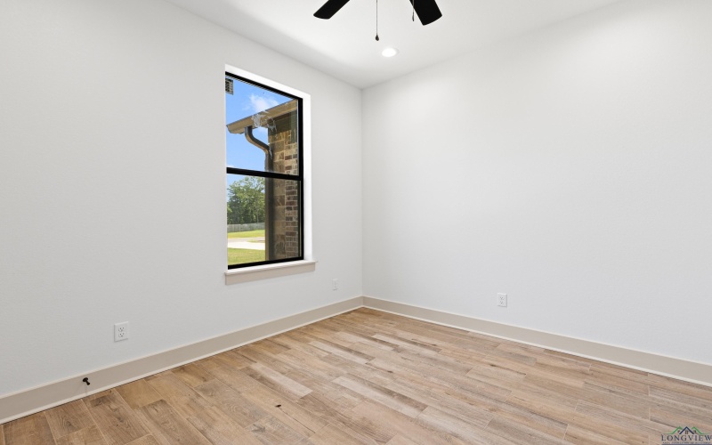 142 BIG OAKS RD, Kilgore, TX 75662, 4 Habitaciones Habitaciones , ,2 BañosBaños,Residential,En Venta,142 BIG OAKS RD,20252481