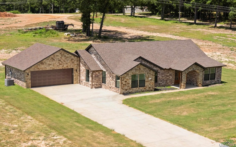 142 BIG OAKS RD, Kilgore, TX 75662, 4 Habitaciones Habitaciones , ,2 BañosBaños,Residential,En Venta,142 BIG OAKS RD,20252481