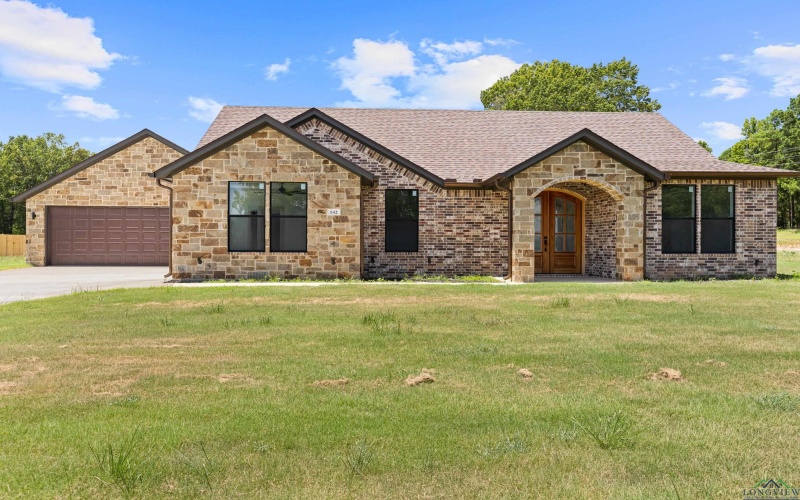 142 BIG OAKS RD, Kilgore, TX 75662, 4 Habitaciones Habitaciones , ,2 BañosBaños,Residential,En Venta,142 BIG OAKS RD,20252481