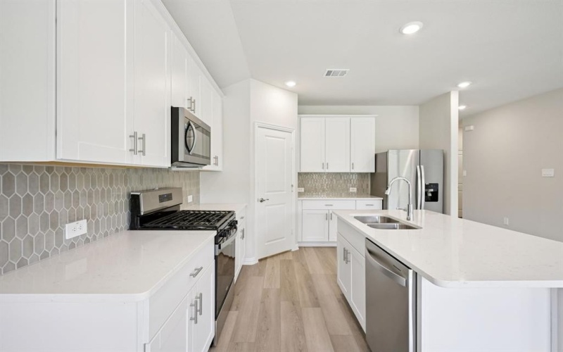 4009 Joe Pool Drive, Farmersville, TX 75442, 3 Bedrooms Bedrooms, ,2 BathroomsBathrooms,Residential,For Sale,4009 Joe Pool Drive,0,21126369