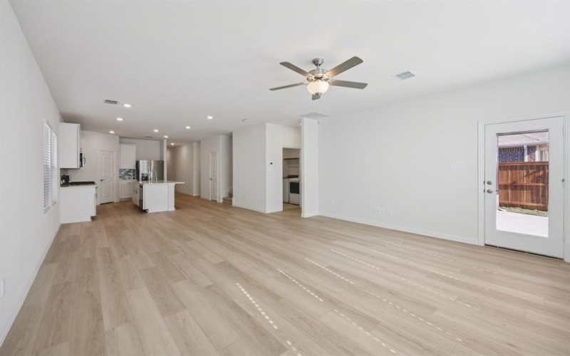 4007 Joe Pool Drive, Farmersville, TX 75442, 4 Bedrooms Bedrooms, ,2 BathroomsBathrooms,Residential,For Sale,4007 Joe Pool Drive,0,21126371