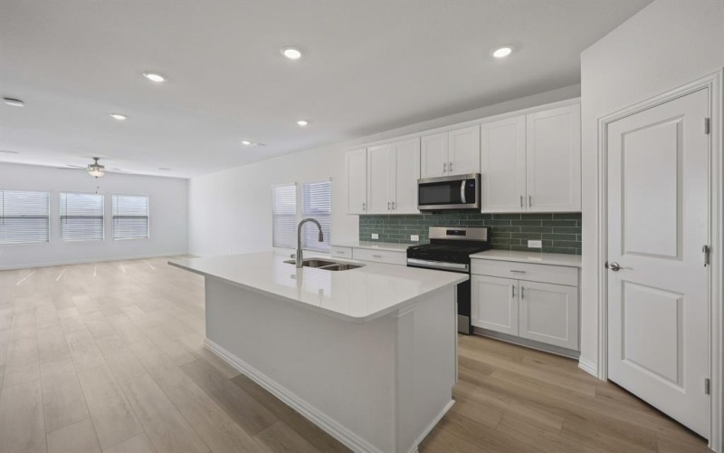 4007 Joe Pool Drive, Farmersville, TX 75442, 4 Bedrooms Bedrooms, ,2 BathroomsBathrooms,Residential,For Sale,4007 Joe Pool Drive,0,21126371