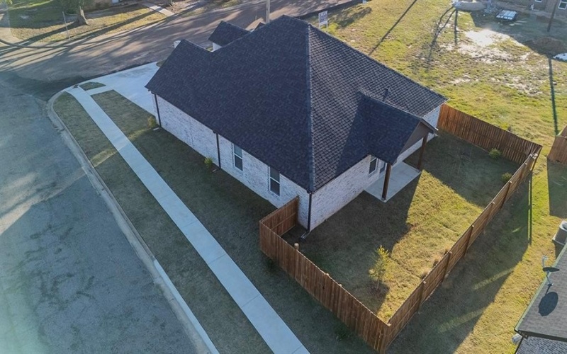 511 Richardson Street, Athens, TX 75751, 4 Bedrooms Bedrooms, ,2 BathroomsBathrooms,Residential,For Sale,511 Richardson Street,0,21126456