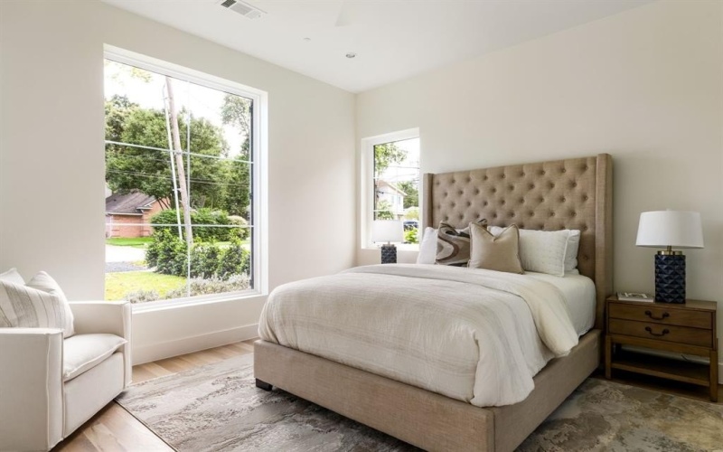 6549 Trammel Drive, Dallas, TX 75214, 4 Bedrooms Bedrooms, ,5 BathroomsBathrooms,Residential,For Sale,6549 Trammel Drive,0,21127430