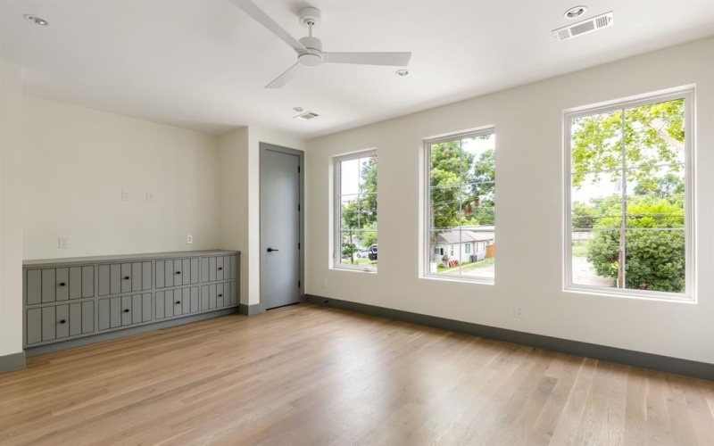 6549 Trammel Drive, Dallas, TX 75214, 4 Bedrooms Bedrooms, ,5 BathroomsBathrooms,Residential,For Sale,6549 Trammel Drive,0,21127430