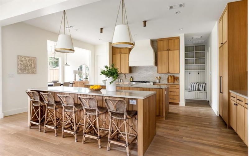 6549 Trammel Drive, Dallas, TX 75214, 4 Bedrooms Bedrooms, ,5 BathroomsBathrooms,Residential,For Sale,6549 Trammel Drive,0,21127430