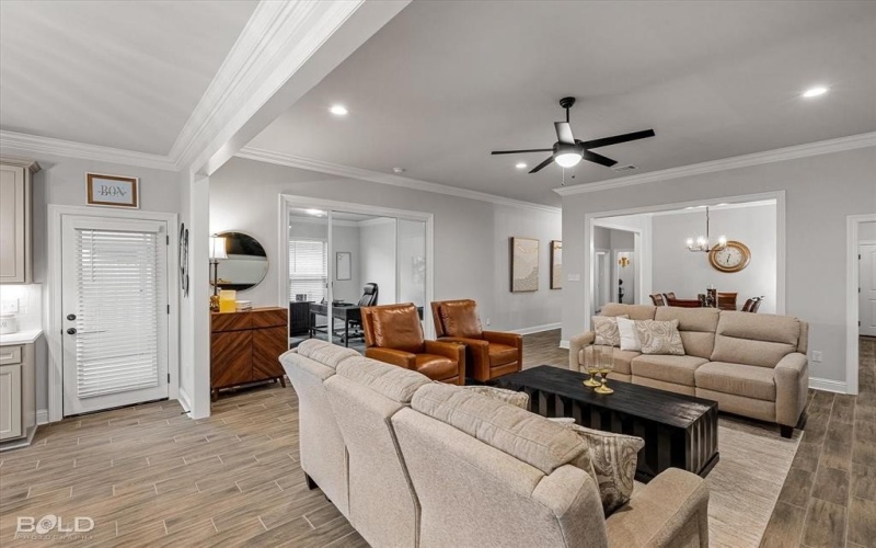 407 Blanchard Loop, Bossier City, LA 71111, 5 Bedrooms Bedrooms, ,3 BathroomsBathrooms,Residential,For Sale,407 Blanchard Loop,0,21127756