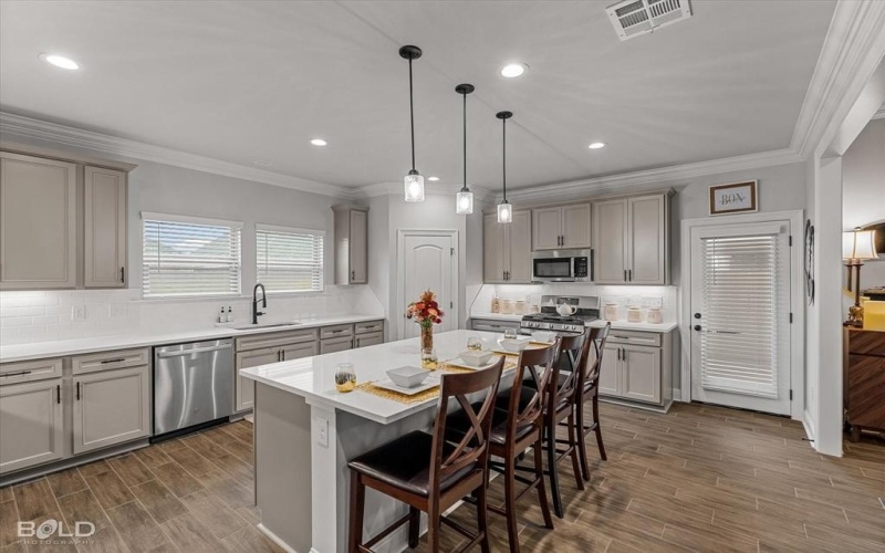 407 Blanchard Loop, Bossier City, LA 71111, 5 Bedrooms Bedrooms, ,3 BathroomsBathrooms,Residential,For Sale,407 Blanchard Loop,0,21127756