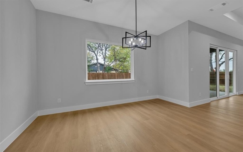 302 W west coral Way, Grand Prairie, TX 75051, 4 Habitaciones Habitaciones , ,3 BañosBaños,Residential,En Venta,302 W west coral Way,0,21127811