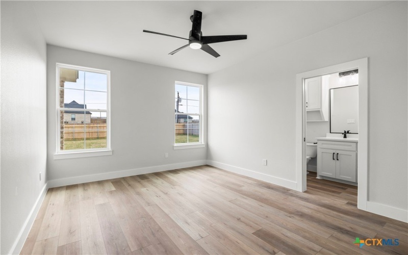 7921 Rock Crest Drive, Moody, TX 76557, 4 Bedrooms Bedrooms, ,3 BathroomsBathrooms,Residential,For Sale,7921 Rock Crest Drive,0,599527