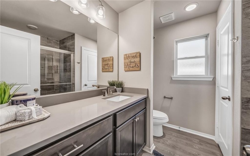 1220 High Street, Navasota, TX 77868, 3 Habitaciones Habitaciones , ,2 BañosBaños,Residential,En Venta,1220 High Street,0,25012433