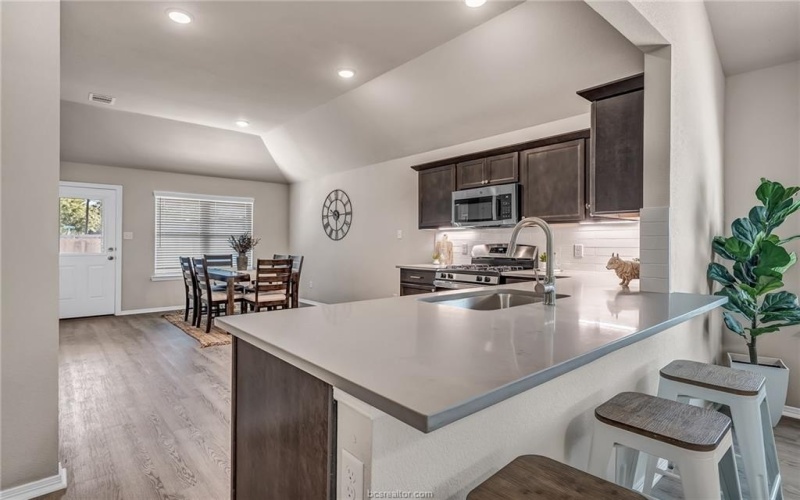 1220 High Street, Navasota, TX 77868, 3 Habitaciones Habitaciones , ,2 BañosBaños,Residential,En Venta,1220 High Street,0,25012433