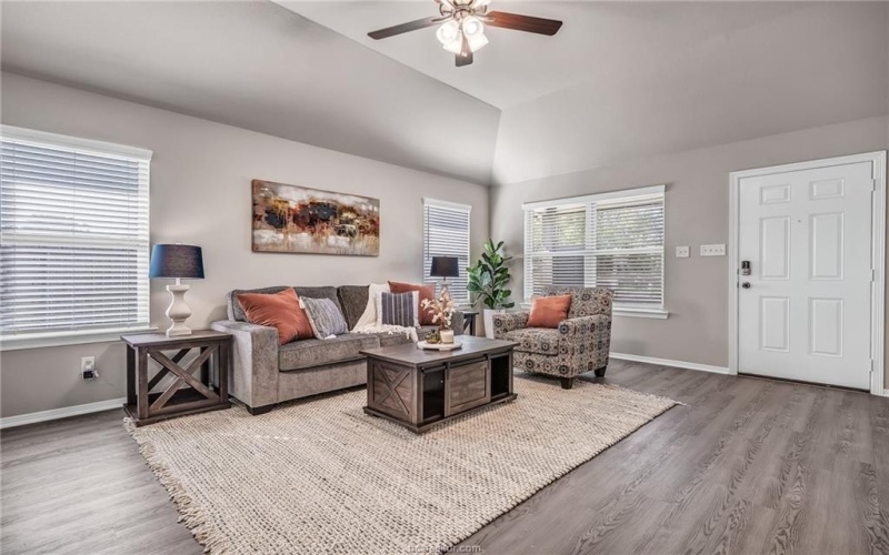 1220 High Street, Navasota, TX 77868, 3 Habitaciones Habitaciones , ,2 BañosBaños,Residential,En Venta,1220 High Street,0,25012433