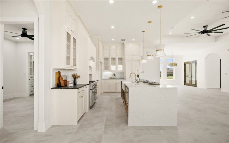 758 Buffalo Creek Drive, Corpus Christi, TX 78415, 5 Habitaciones Habitaciones , ,3 BañosBaños,Residential,En Venta,758 Buffalo Creek Drive,0,468687