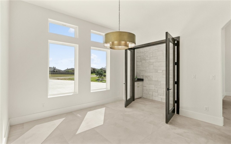 758 Buffalo Creek Drive, Corpus Christi, TX 78415, 5 Habitaciones Habitaciones , ,3 BañosBaños,Residential,En Venta,758 Buffalo Creek Drive,0,468687