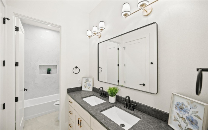 758 Buffalo Creek Drive, Corpus Christi, TX 78415, 5 Habitaciones Habitaciones , ,3 BañosBaños,Residential,En Venta,758 Buffalo Creek Drive,0,468687