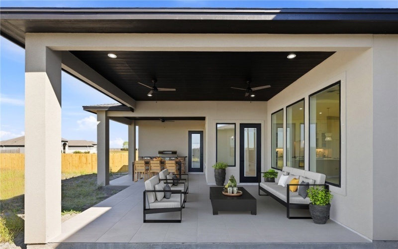 758 Buffalo Creek Drive, Corpus Christi, TX 78415, 5 Habitaciones Habitaciones , ,3 BañosBaños,Residential,En Venta,758 Buffalo Creek Drive,0,468687