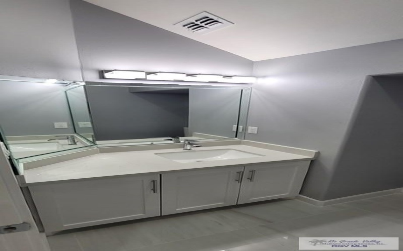 3107 BOCA CHICA BLVD. #3, BROWNSVILLE, TX 78520, 3 Bedrooms Bedrooms, ,2 BathroomsBathrooms,Residential,For Sale,3107 BOCA CHICA BLVD.,0,29770507