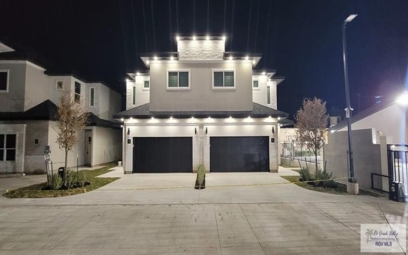 3107 BOCA CHICA BLVD. #3, BROWNSVILLE, TX 78520, 3 Bedrooms Bedrooms, ,2 BathroomsBathrooms,Residential,For Sale,3107 BOCA CHICA BLVD.,0,29770507