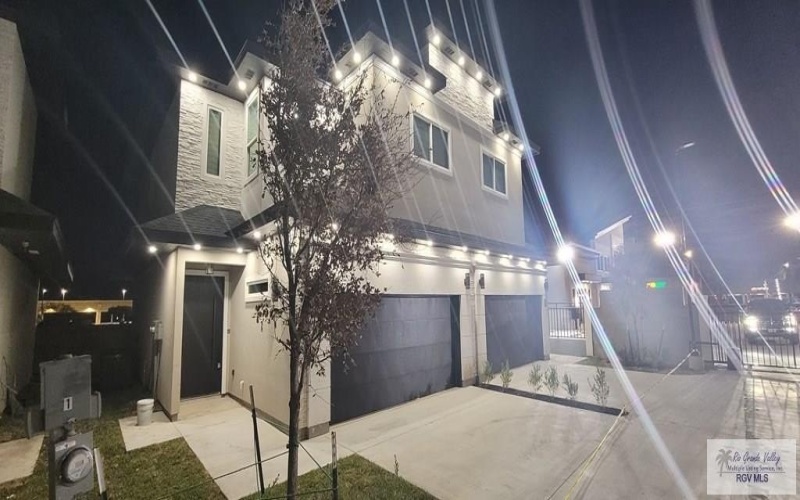 3107 BOCA CHICA BLVD. #3, BROWNSVILLE, TX 78520, 3 Bedrooms Bedrooms, ,2 BathroomsBathrooms,Residential,For Sale,3107 BOCA CHICA BLVD.,0,29770507