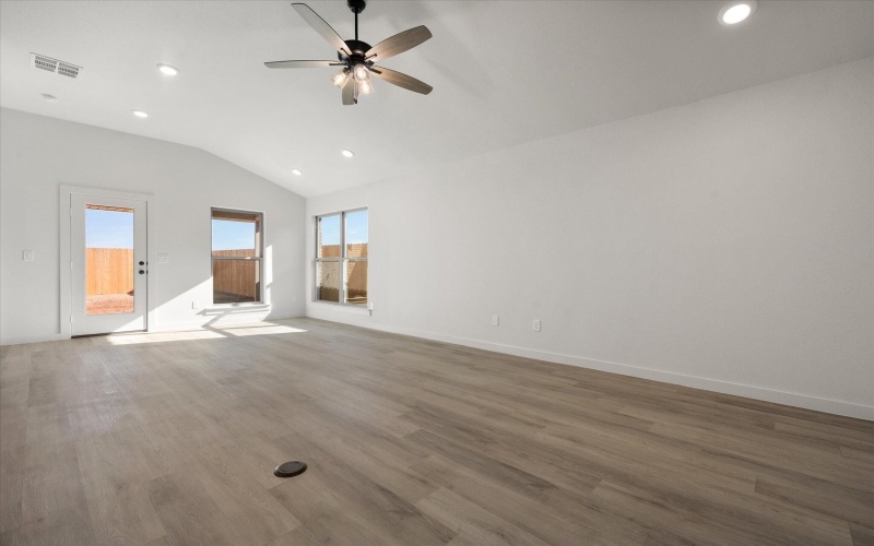 13815 Gary Avenue, Lubbock, TX 79423, 4 Bedrooms Bedrooms, ,2 BathroomsBathrooms,Residential,For Sale,13815 Gary Avenue,0,202563895