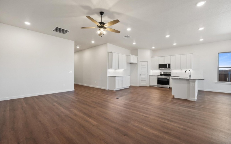 13813 Gary Avenue, Lubbock, TX 79423, 4 Bedrooms Bedrooms, ,2 BathroomsBathrooms,Residential,For Sale,13813 Gary Avenue,0,202563896