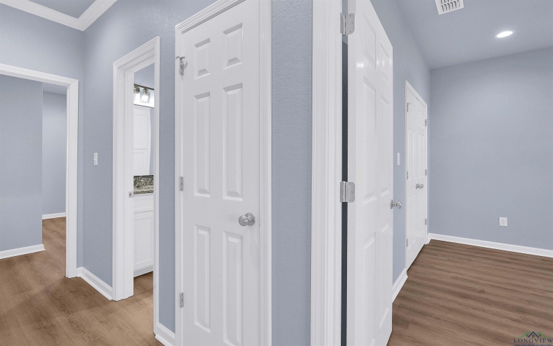 130 Sleep Easy, Kilgore, TX 75662, 4 Bedrooms Bedrooms, ,2 BathroomsBathrooms,Residential,For Sale,130 Sleep Easy,20252585