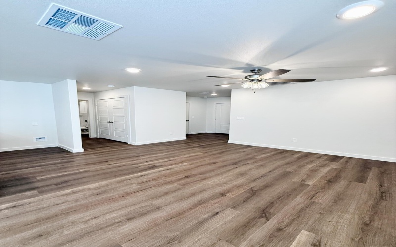 1615 N Clinton Avenue, Lubbock, TX 79416, 3 Habitaciones Habitaciones , ,2 BañosBaños,Residential,En Venta,1615 N Clinton Avenue,0,202563934