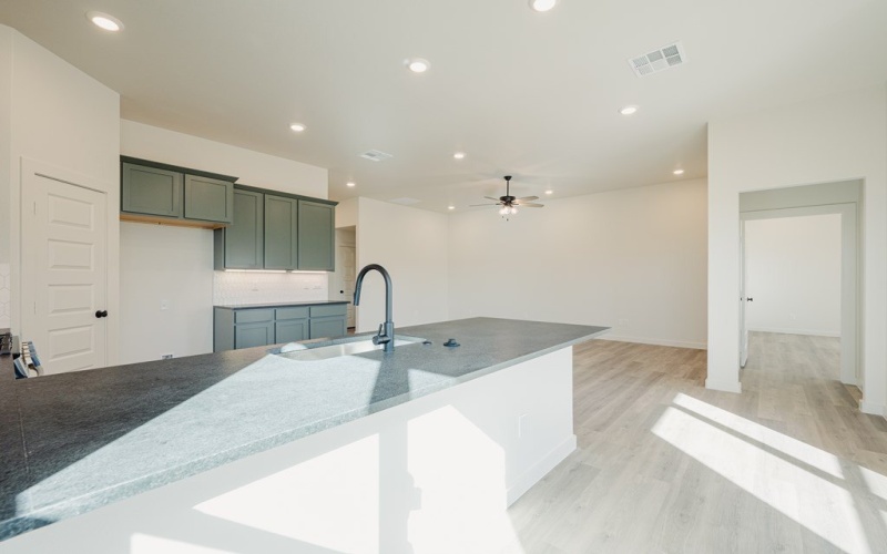 7102 County Rd 99, Midland, TX 79706, 4 Bedrooms Bedrooms, ,2 BathroomsBathrooms,Residential,For Sale,7102 County Rd 99,0,50087308