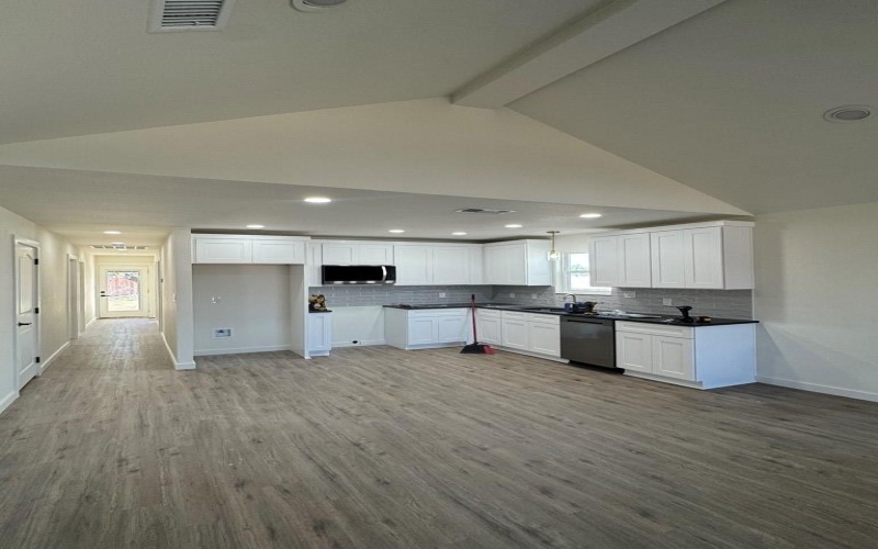 2801 Bowie St, San Angelo, TX 76901, 3 Bedrooms Bedrooms, ,2 BathroomsBathrooms,Residential,For Sale,2801 Bowie St,0,129989