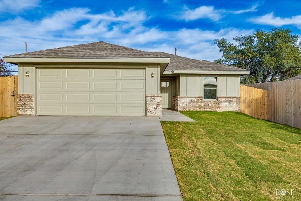 2614 Dallas St, San Angelo, TX 76901, 3 Bedrooms Bedrooms, ,2 BathroomsBathrooms,Residential,For Sale,2614 Dallas St,0,129992