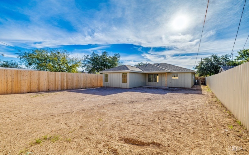 2614 Dallas St, San Angelo, TX 76901, 3 Bedrooms Bedrooms, ,2 BathroomsBathrooms,Residential,For Sale,2614 Dallas St,0,129992