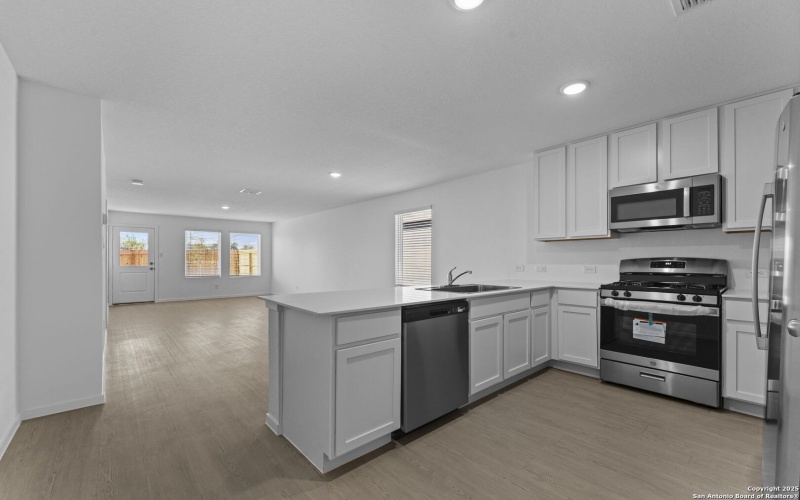 7318 Brownleaf Dr, San Antonio, TX 78227, 4 Bedrooms Bedrooms, ,2 BathroomsBathrooms,Residential,For Sale,7318 Brownleaf Dr,0,1927136