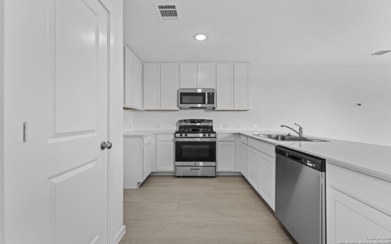 3825 Swift Fox Rd, New Braunfels, TX 78130, 4 Habitaciones Habitaciones , ,2 BañosBaños,Residential,En Venta,3825 Swift Fox Rd,0,1927151