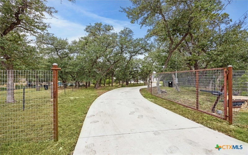 195 Crazy Horse Trail, Canyon Lake, TX 78133, 4 Bedrooms Bedrooms, ,3 BathroomsBathrooms,Residential,For Sale,195 Crazy Horse Trail,0,599505