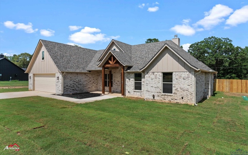 187 Big Oaks, Kilgore, TX 75662, 4 Habitaciones Habitaciones , ,2 BañosBaños,Residential,En Venta,187 Big Oaks,20252698
