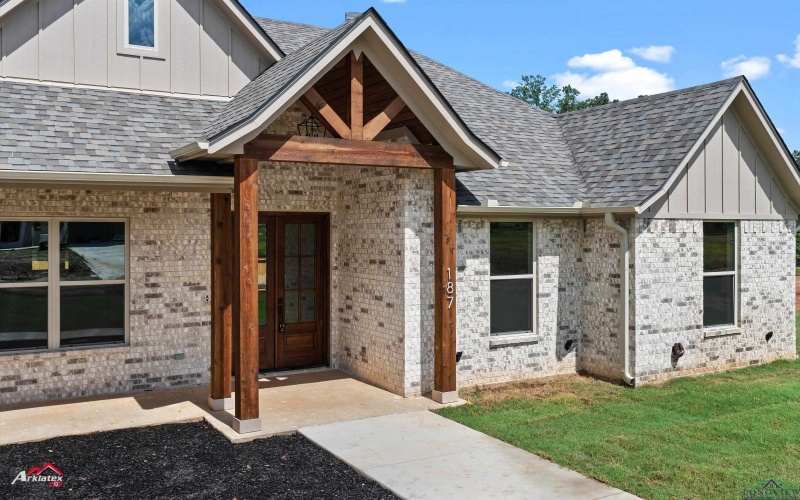 187 Big Oaks, Kilgore, TX 75662, 4 Habitaciones Habitaciones , ,2 BañosBaños,Residential,En Venta,187 Big Oaks,20252698