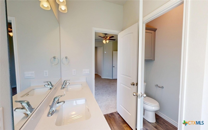 4825 Hawkins Drive, Belton, TX 76513, 5 Bedrooms Bedrooms, ,2 BathroomsBathrooms,Residential,For Sale,4825 Hawkins Drive,0,599596