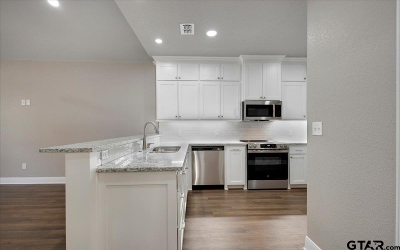 304 E Cottonwood, Overton, TX 75684, 2 Habitaciones Habitaciones , ,2 BañosBaños,Residential,En Venta,304 E Cottonwood,0,25017575