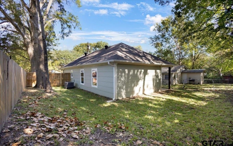 304 E Cottonwood, Overton, TX 75684, 2 Habitaciones Habitaciones , ,2 BañosBaños,Residential,En Venta,304 E Cottonwood,0,25017575