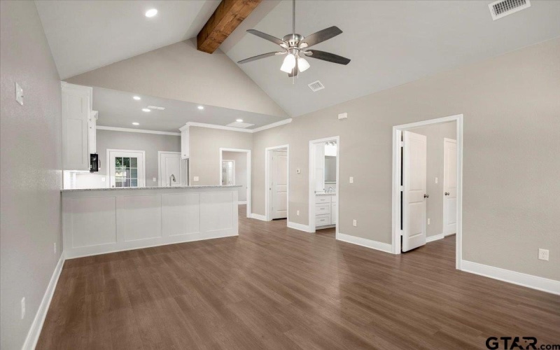 304 E Cottonwood, Overton, TX 75684, 2 Habitaciones Habitaciones , ,2 BañosBaños,Residential,En Venta,304 E Cottonwood,0,25017575